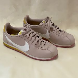 Nike Cortez
